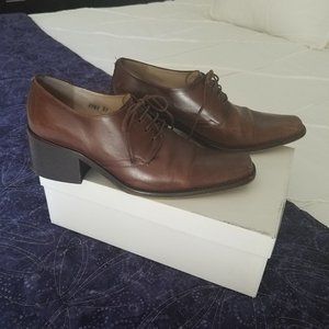 BCBG Maxazaria Italian leather heeled oxfords, 37